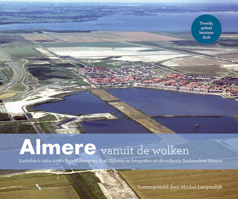 Almere vanuit de wolken